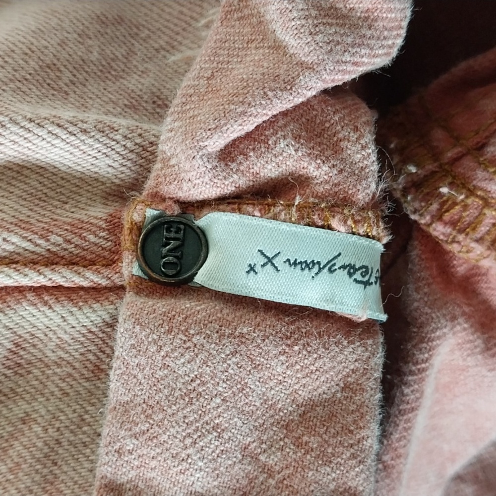 One Teaspoon Pink Acid Wash Rollers Short - Picture 7 of 7